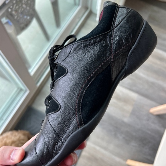 TAOS SPEED LACER WOMENS SHOES 9 black leather suede NICE! - Picture 6 of 8